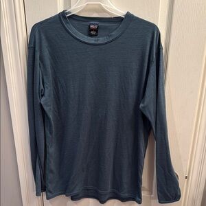 Patagonia Capilene Men's green Long Sleeve Shirt. Size Large